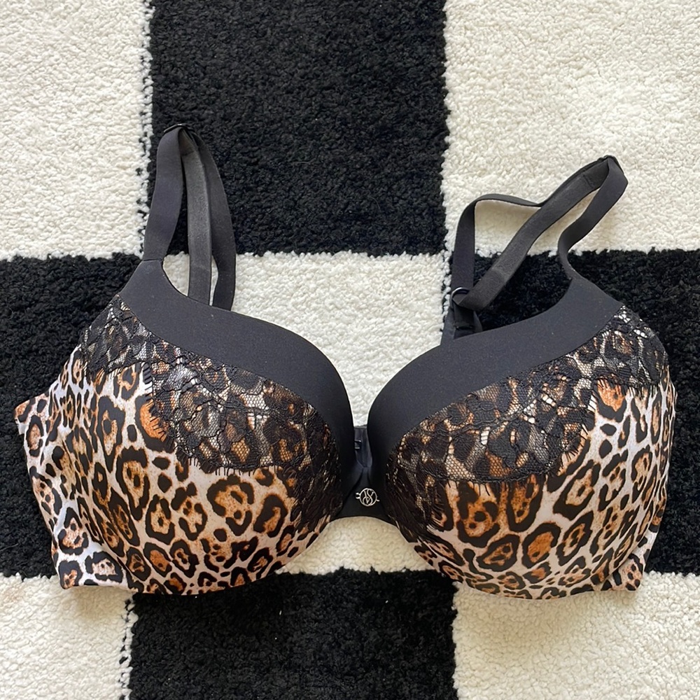 Victoria’s Secret 34D Push Up Bra